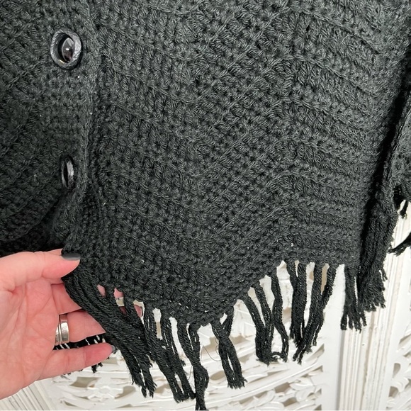 Vintage Hand-knit Black Open Stitch Poncho - Picture 4 of 4